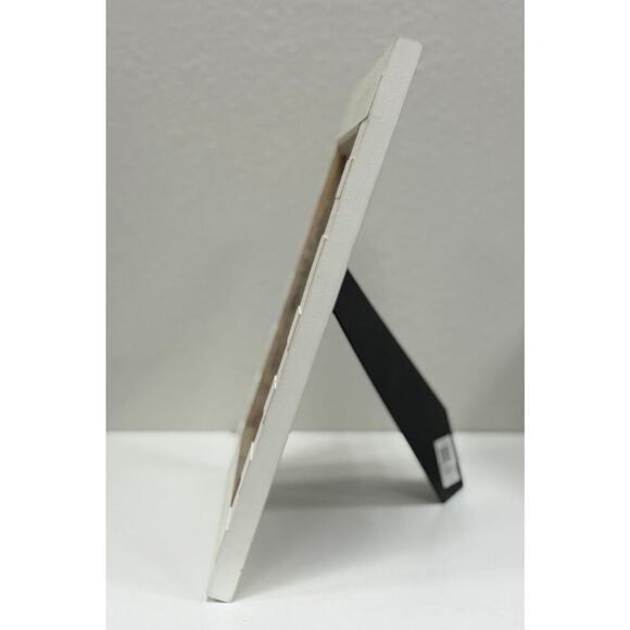 Better Homes & Gardens 8 x 10 Wooden Frame. KK530 - Picture 3 of 3